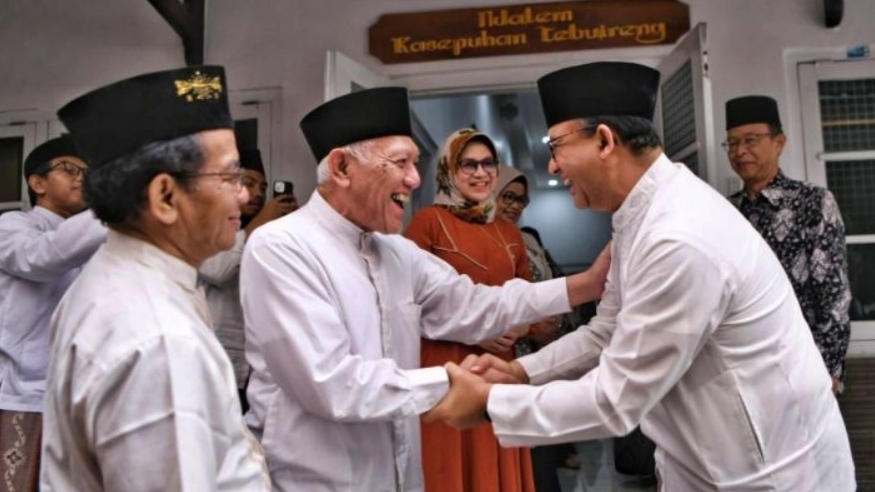 Anies Baswedan bersama Gus Kikin pengasuh Ponpes Tebuireng Jombang