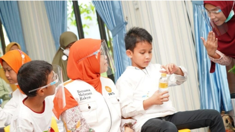 Gas Air Mata Mengenai Siswa Sekolah, Alek PKS Minta Polri Tanggung Jawab dan Evaluasi Aparat Netty Prasetiyani, Anggota DPR RI Fraksi PKS