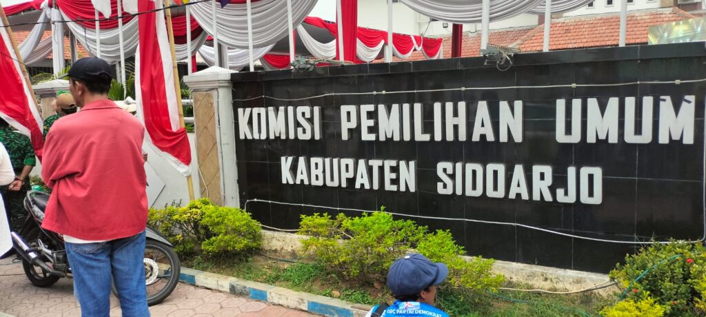 Kelebihan Kuota Pendaftaran KPPS dan Belum Terpenuhi, Begini Penjelasan KPU Sidoarjo Kantor KPU Sidoarjo