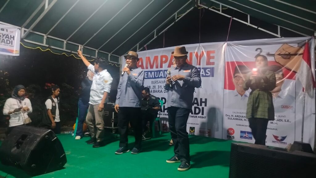 paslon army no urut 02 melakukan kampanye di swarga bara Sabtu (26/10/2024)