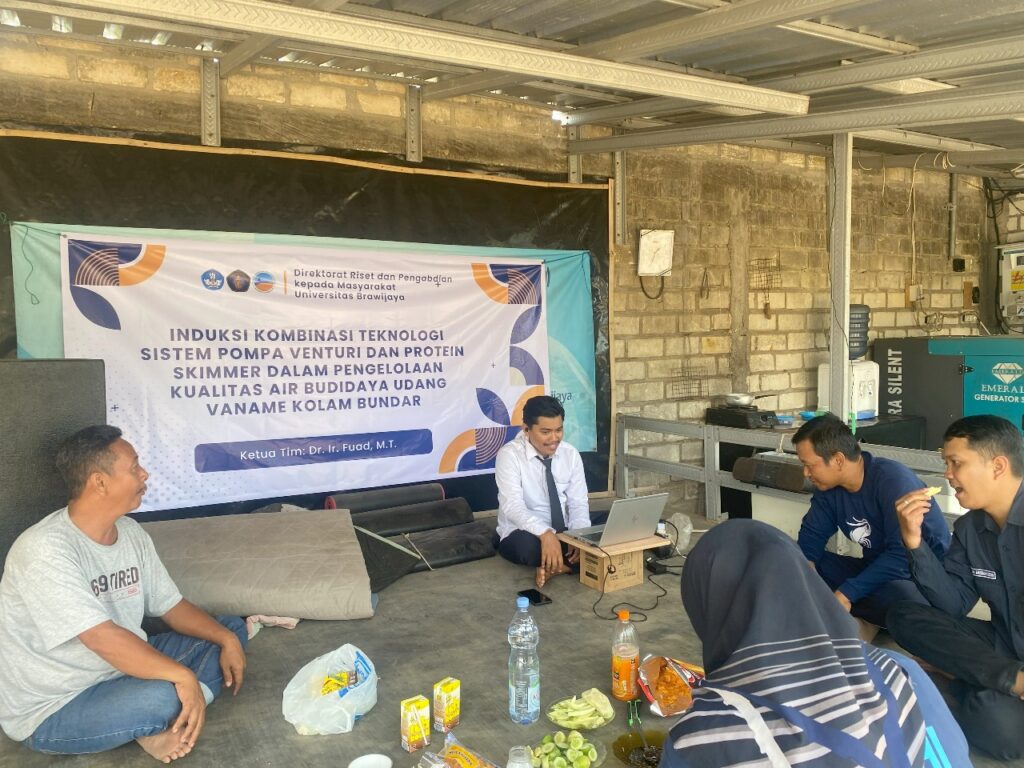 Pengabdian Dosen UB melalui program dokter terapkan teknologi pompa Venturi dan protein skimmer (Foto: Dian_ Etara.id).