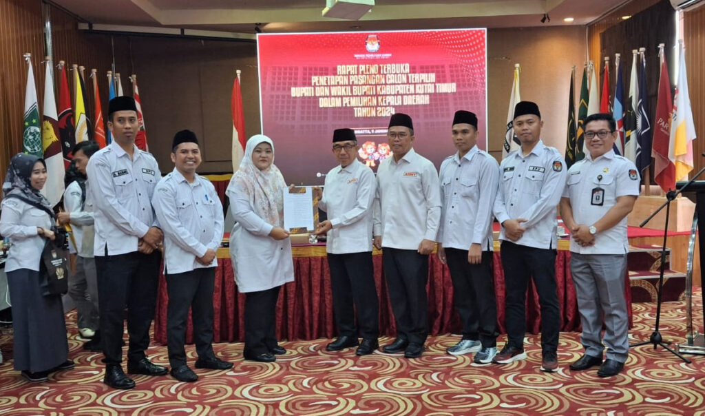 Momen penetapan pasangan ARMY oleh KPU Kutim. Foto: Dokumentasi KPU Kutim