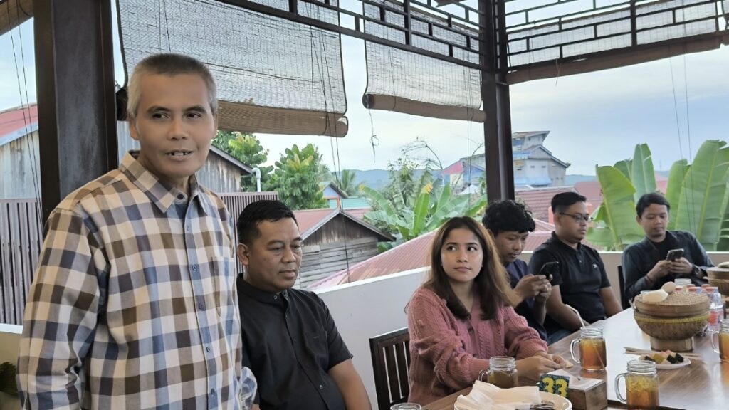 Suasana pertemuan PWI Kutim dengan PT Astra Agro Lestari Tbk dan anak perusahaannya di Ocean 58 Sangatta, Senin (17/3/2025)