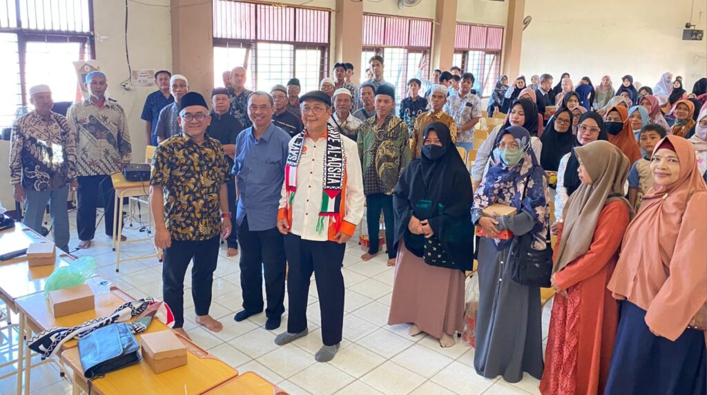 Anggota DPR RI dari Fraksi PKS KH Aus Hidayat Noor