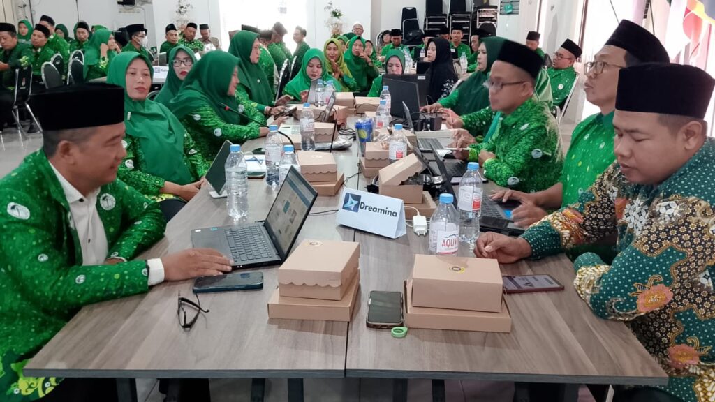 MAFINDO Jombang bersama PERGUNU menggelar Kelas Kecerdasan Artifisial sebagai bagian dari program AI Goes to School (Foto: Pergunu Jombang/Ulfu)