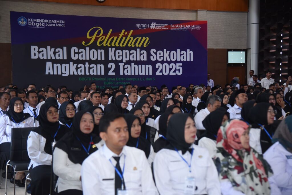 Wamen Fajar Tekankan Kepala Sekolah sebagai Arsitek Pembelajaran Adaptif